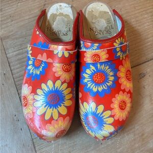Colorful Floral Women's Clogs